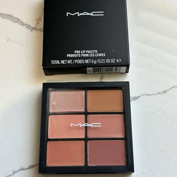 MAC Cosmetics Pro Lip Palette - Necessary Nudes Shades